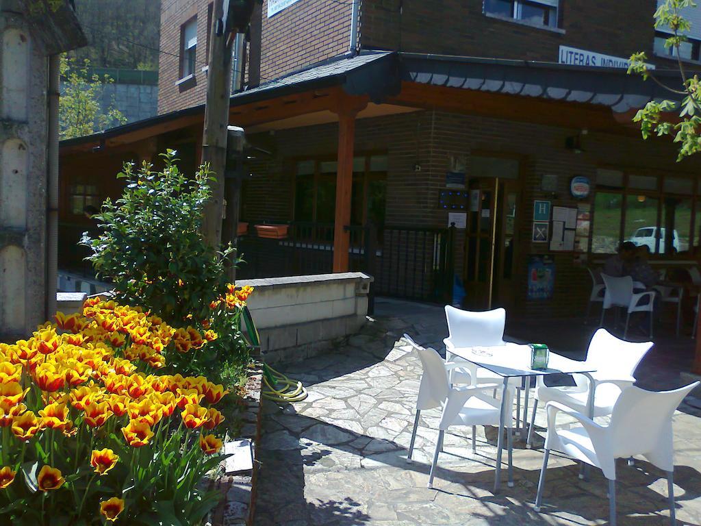 Hostal El Peregrino La Portela de Valcarce Zewnętrze zdjęcie