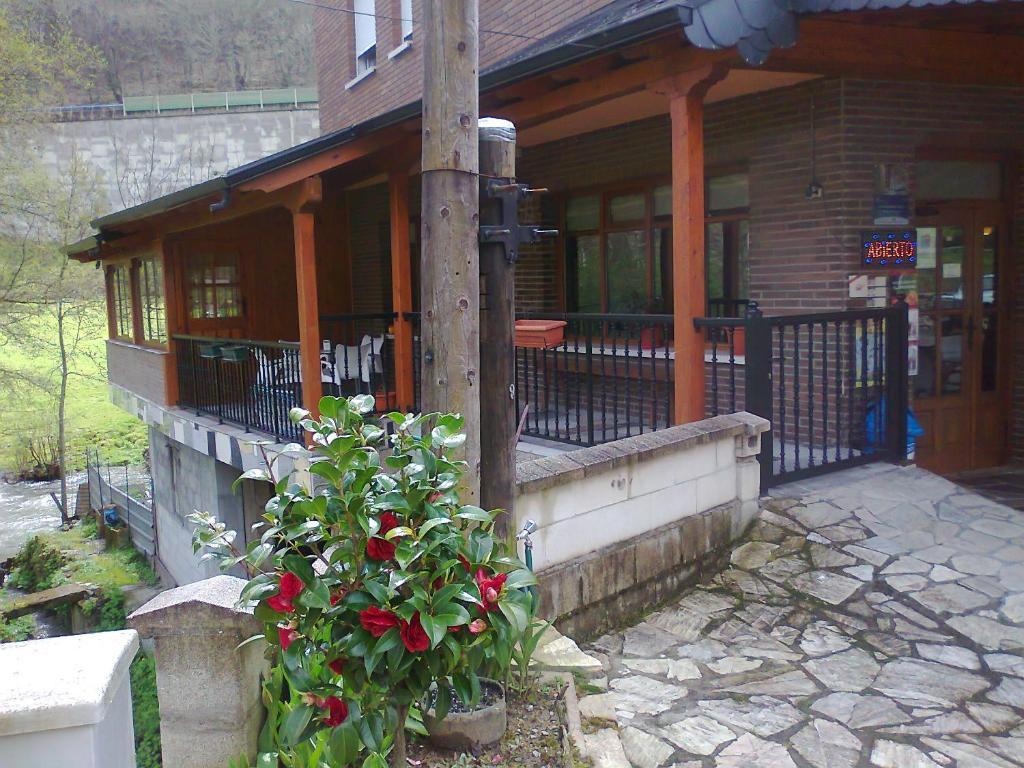 Hostal El Peregrino La Portela de Valcarce Zewnętrze zdjęcie